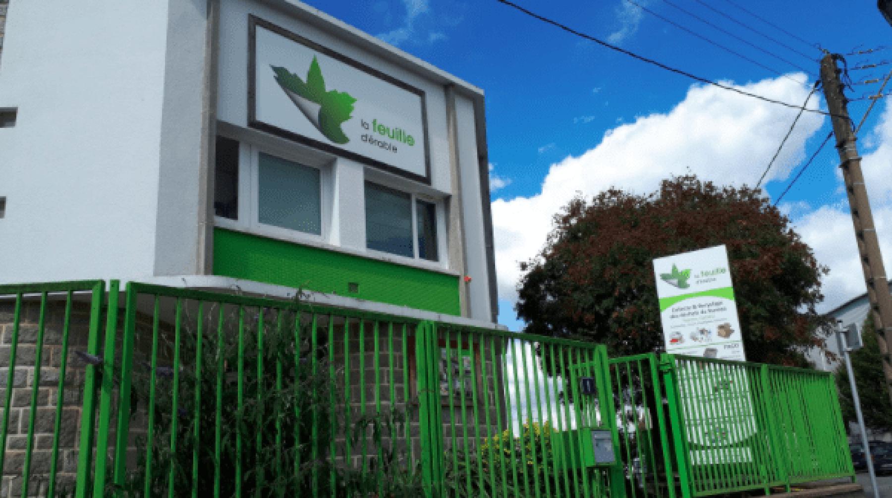 Contactez nous Feuille D rable contactez-nous-feuille-d-rable